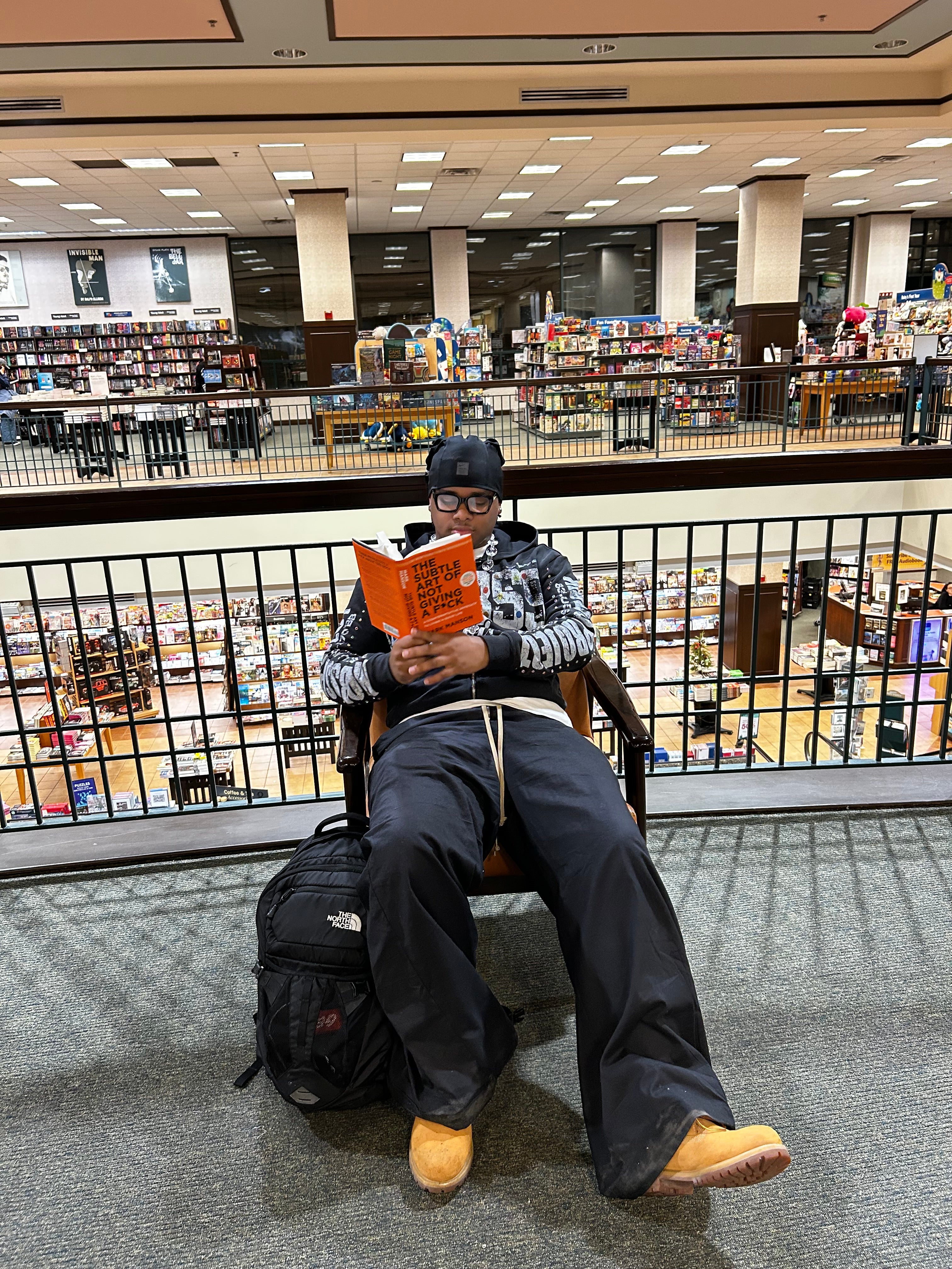 ' 2083 ' P30JECT ZIPUP HOODIE